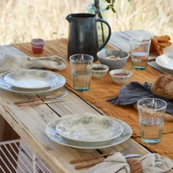Assiette en grès