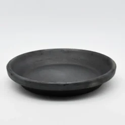 Assiette en terre cuite noire de Bisalhães