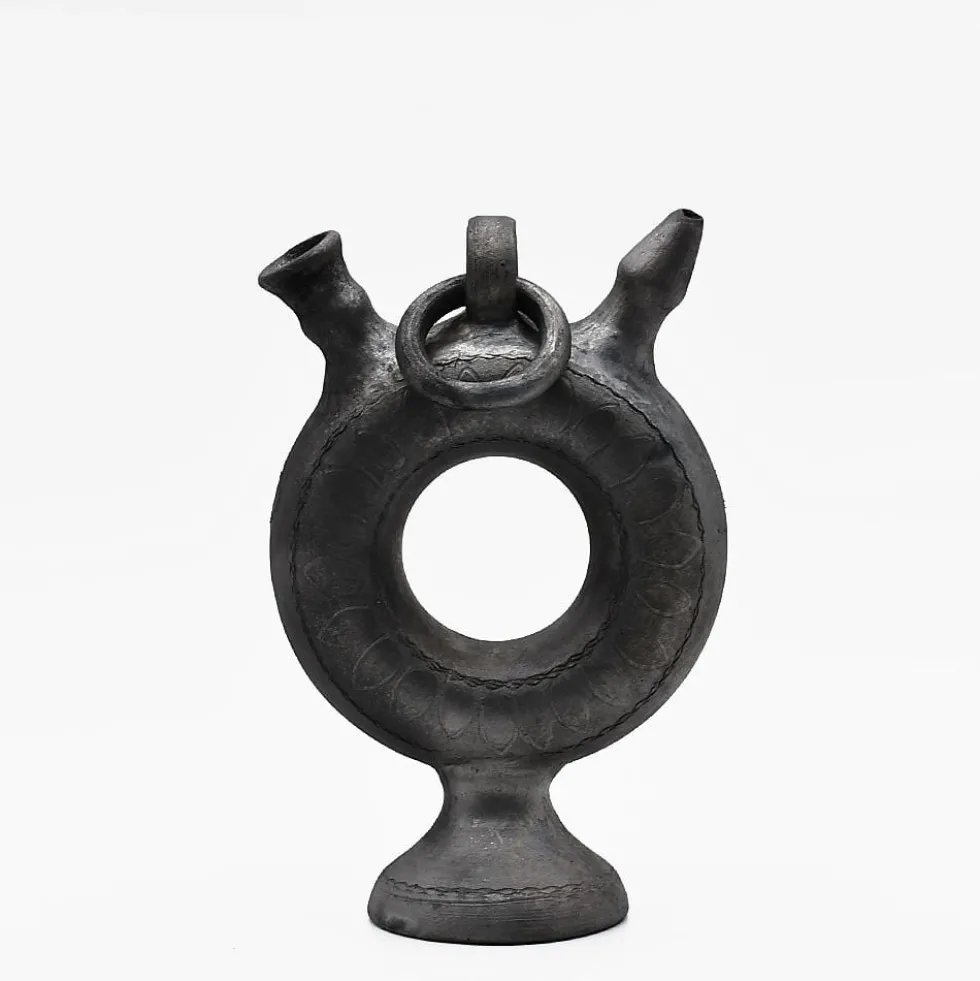 Carafe en terre cuite noire de Bisalhães