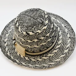 Chapeau de plage en fibres végétales - Noir & Blanc