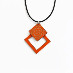Collier coton et bois 