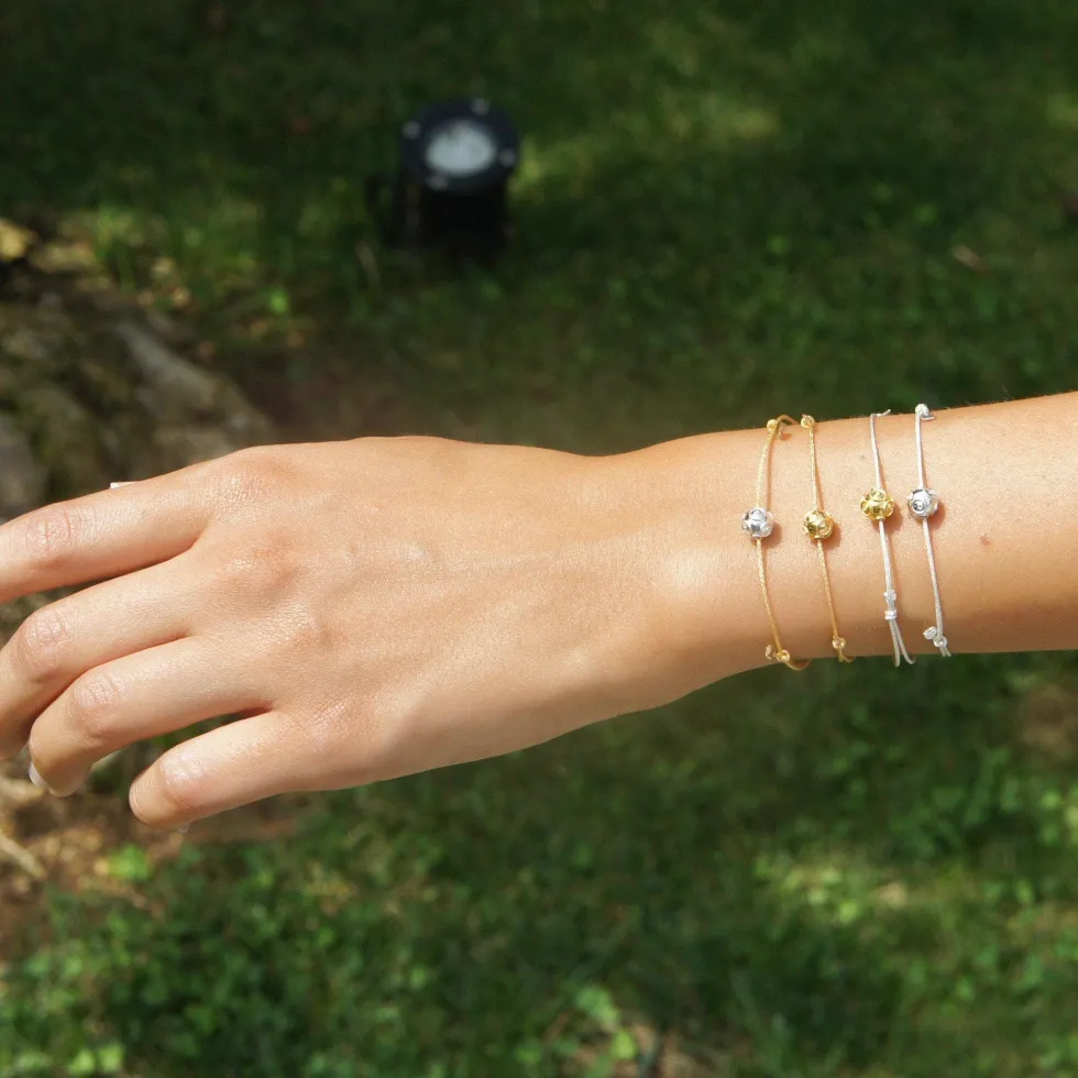 Conta de Viana I Bracelet en soie et perle en argent