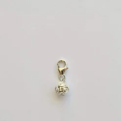 Conta de Viana I Charm en argent