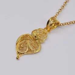 Coração de Viana I Pendentif en argent doré - 3cm