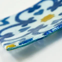 Coupe plate en verre fusionné