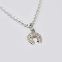 Ferradura de cavalo I Charm en argent