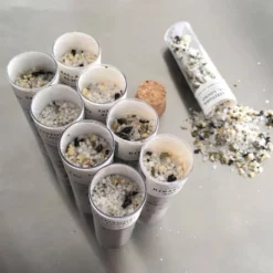 Fleur de sel aux olives, à l'ail et laurier