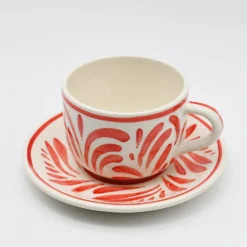 Grande tasse et sous-tasse en céramique