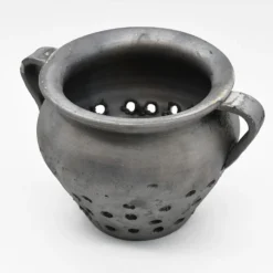 Grille châtaignes en terre cuite noire de Bisalhães