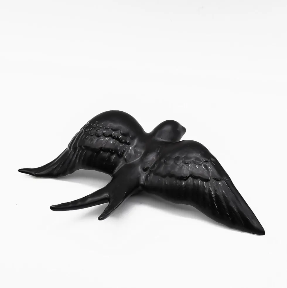 Hirondelle de Caldas da Rainha en céramique noire mate