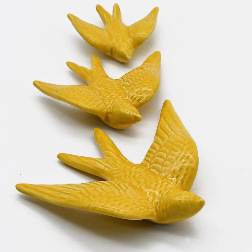 Hirondelle en céramique - Jaune moutarde