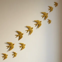 Hirondelle en céramique - Jaune moutarde