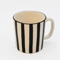Mug rayé "Costa Nova Mar" - Noir