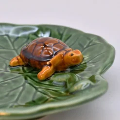 Petite assiette en céramique