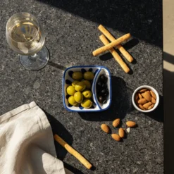 Petite assiette à olives en céramique 