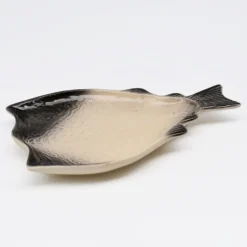 Petit plat en céramique en forme de Morue