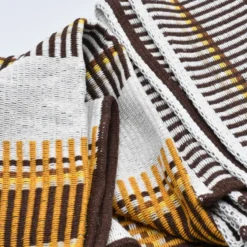 Plaid traditionnel à galon 