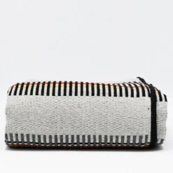 Plaid traditionnel à galon "Manta de Mira de Aire" - Gris