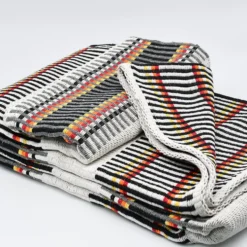 Plaid traditionnel à galon 