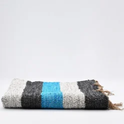 Tapis Artisanal rayé -Turquoise . gris. gris foncé