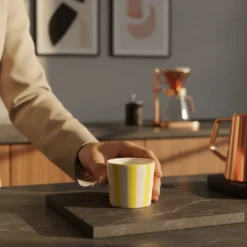 Tasse à espresso rayée 