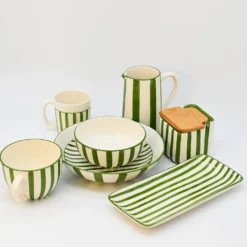 Tasse et sous-tasse rayés 