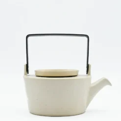 Théière en grès beige
