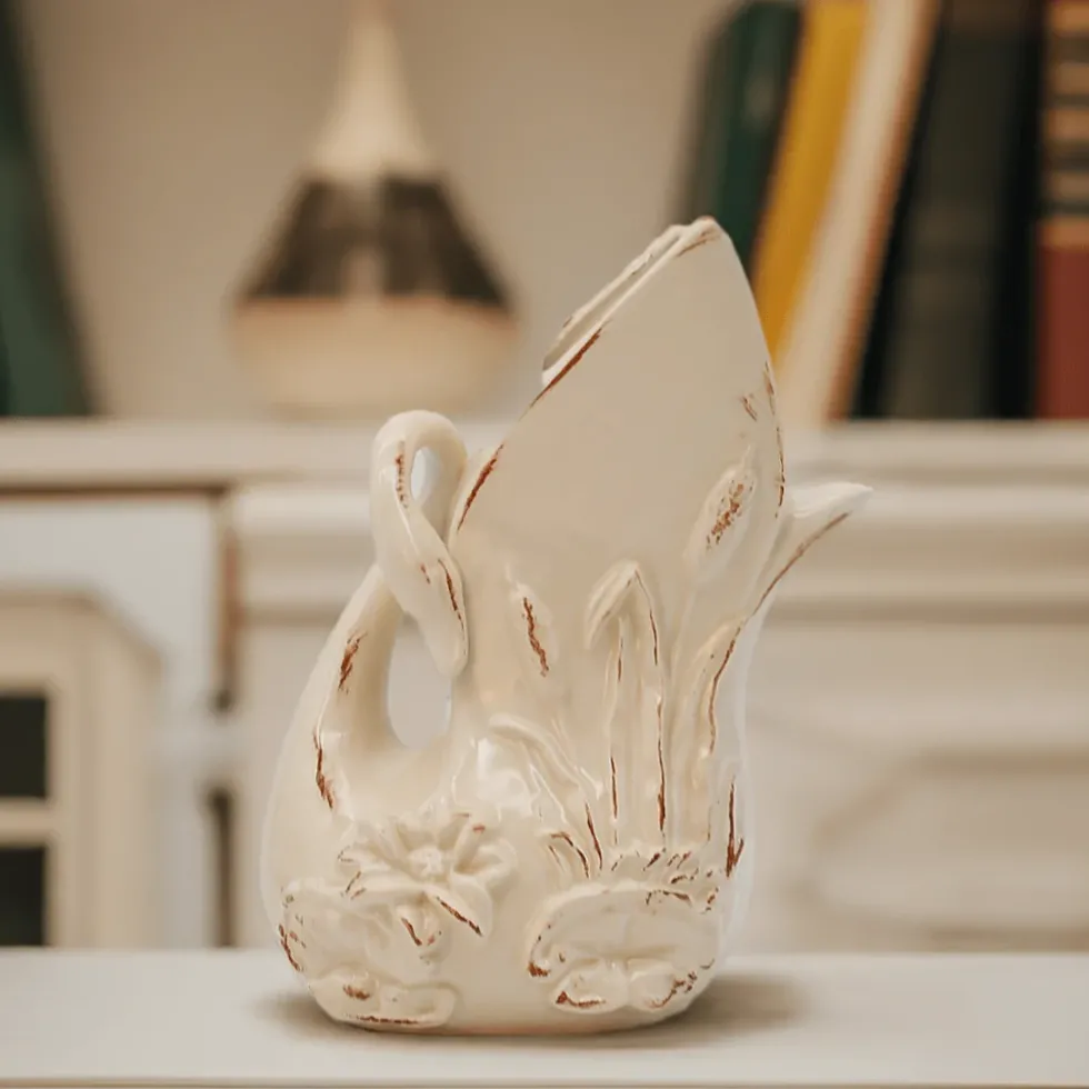 Vase vintage en barbotine - Re-édition limitée